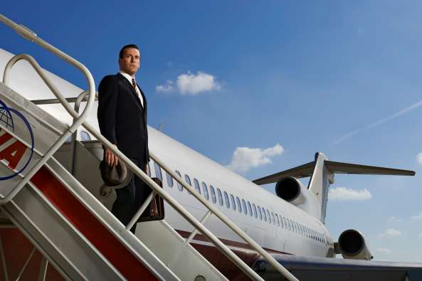 Don-Draper-on-plane-Mad-Men-season-7